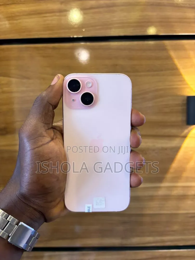Apple iPhone 15 128 GB Pink