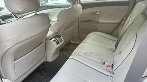 Toyota Venza XLE 2012 Gray