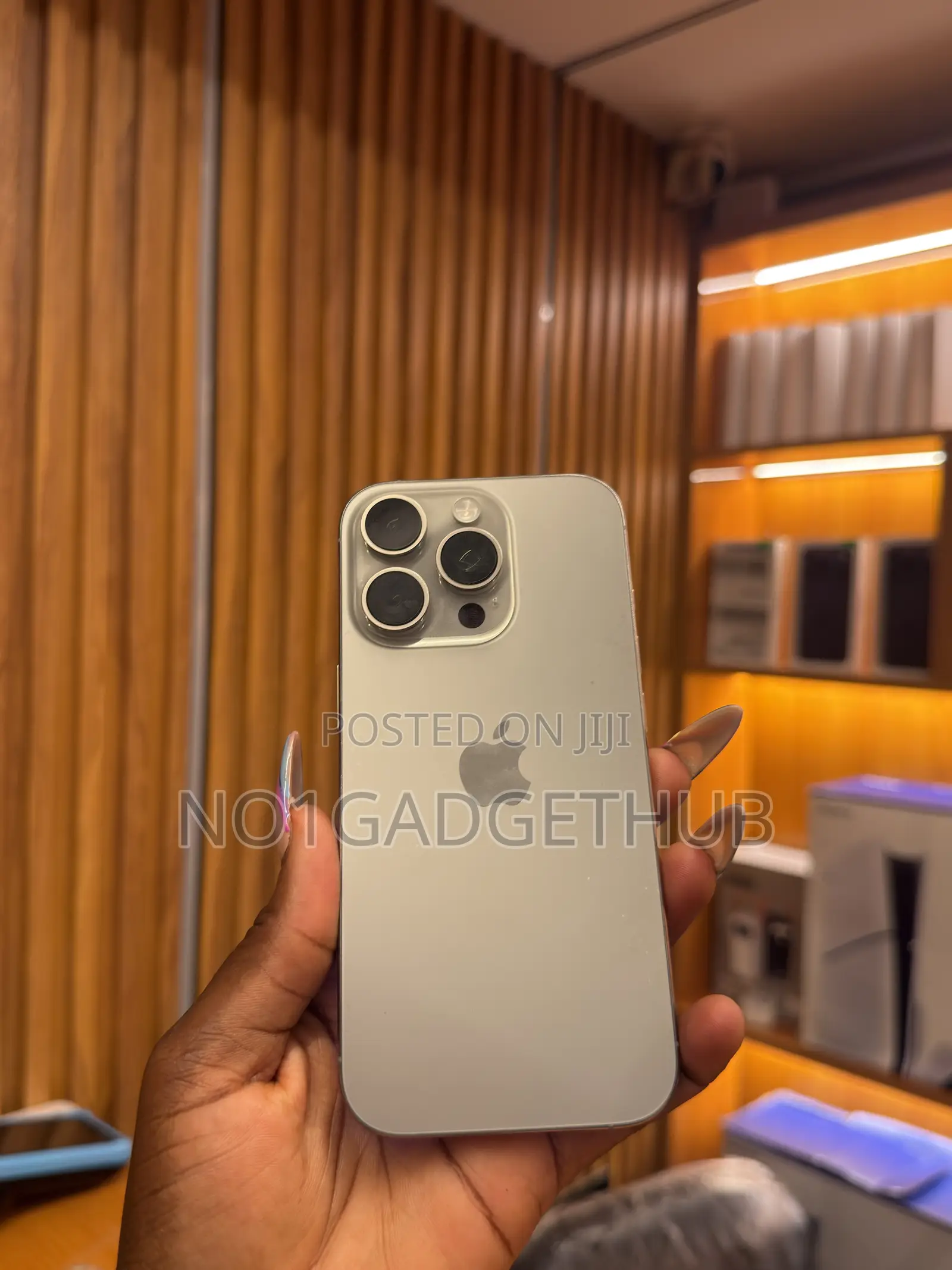 Apple iPhone 16 Pro 256 GB Bronze