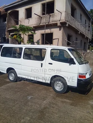 Toyota HiAce 1998 White