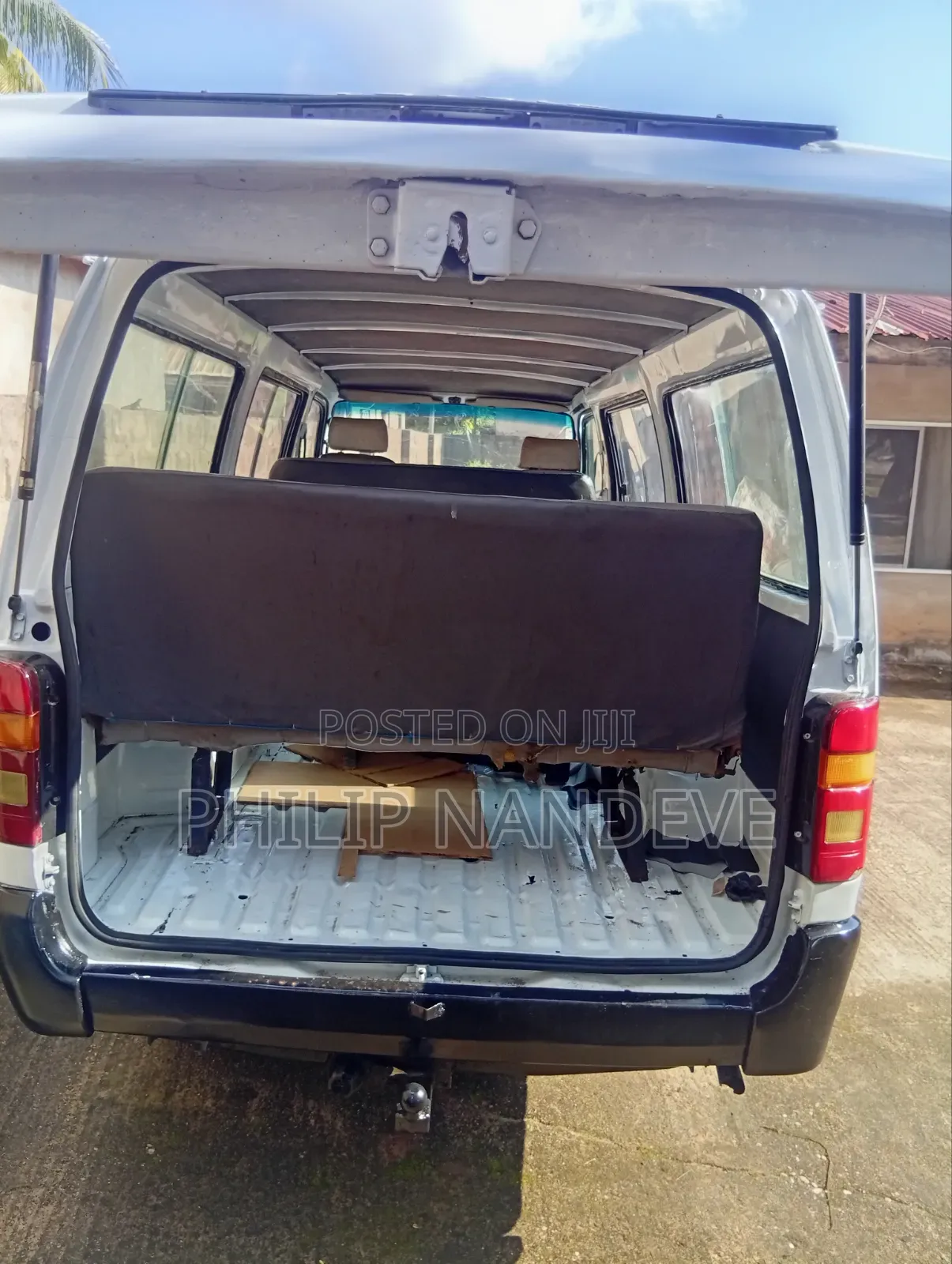 Toyota HiAce 1998 White