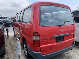 Toyota HiAce 2004 Red