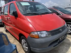 Toyota HiAce 2004 Red