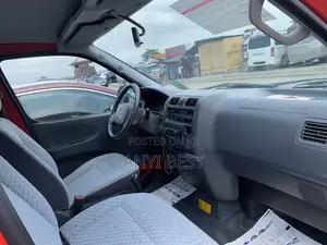 Toyota HiAce 2004 Red