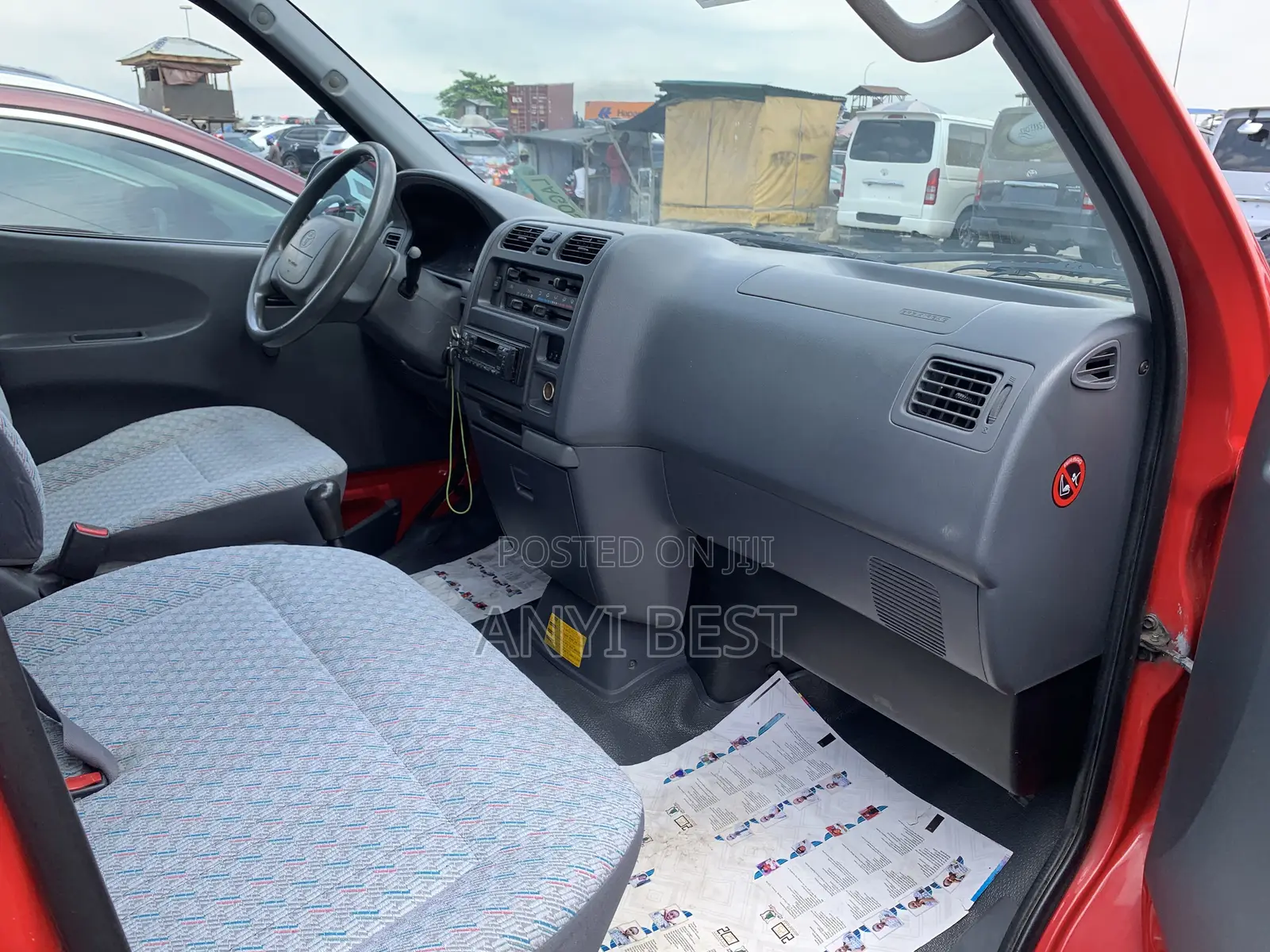 Toyota HiAce 2004 Red