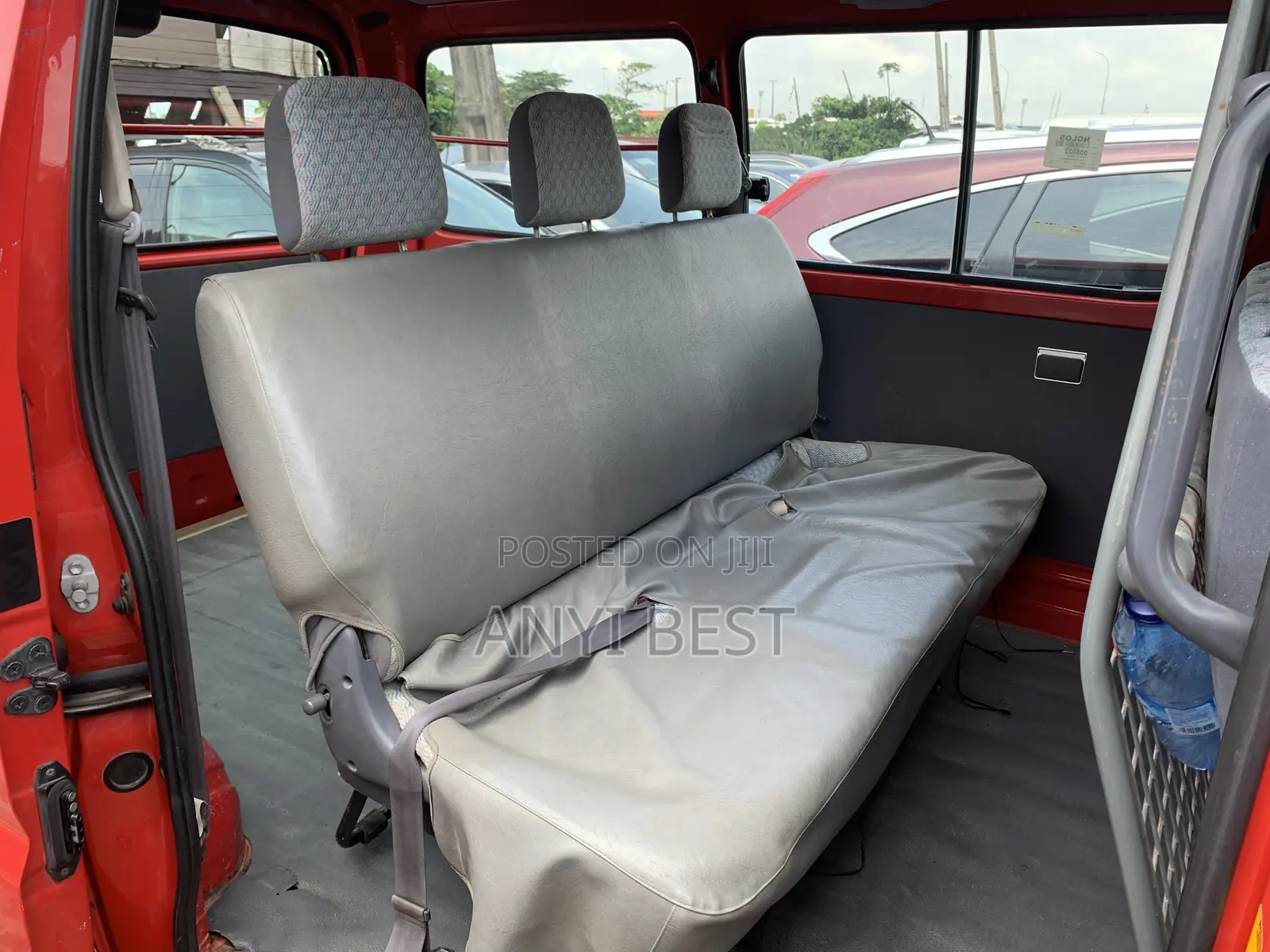 Toyota HiAce 2004 Red