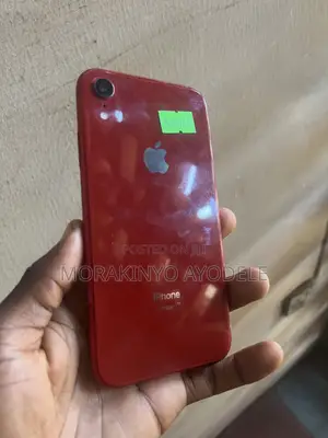 Apple iPhone XR 64 GB Red
