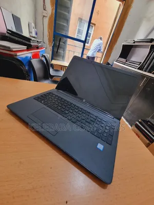 Laptop HP 250 G7 8GB Intel Core i7 SSD 256GB
