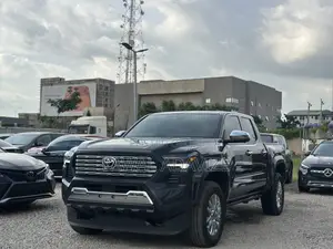 Toyota Tacoma Limited Double Cab 4WD 5.0 ft. SB 2025 Black