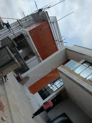 5bdrm Duplex in Clay Bustop Estate, Oregun for sale