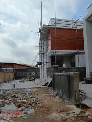 5bdrm Duplex in Clay Bustop Estate, Oregun for sale