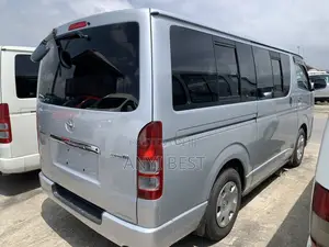 Toyota HiAce 2010 Silver