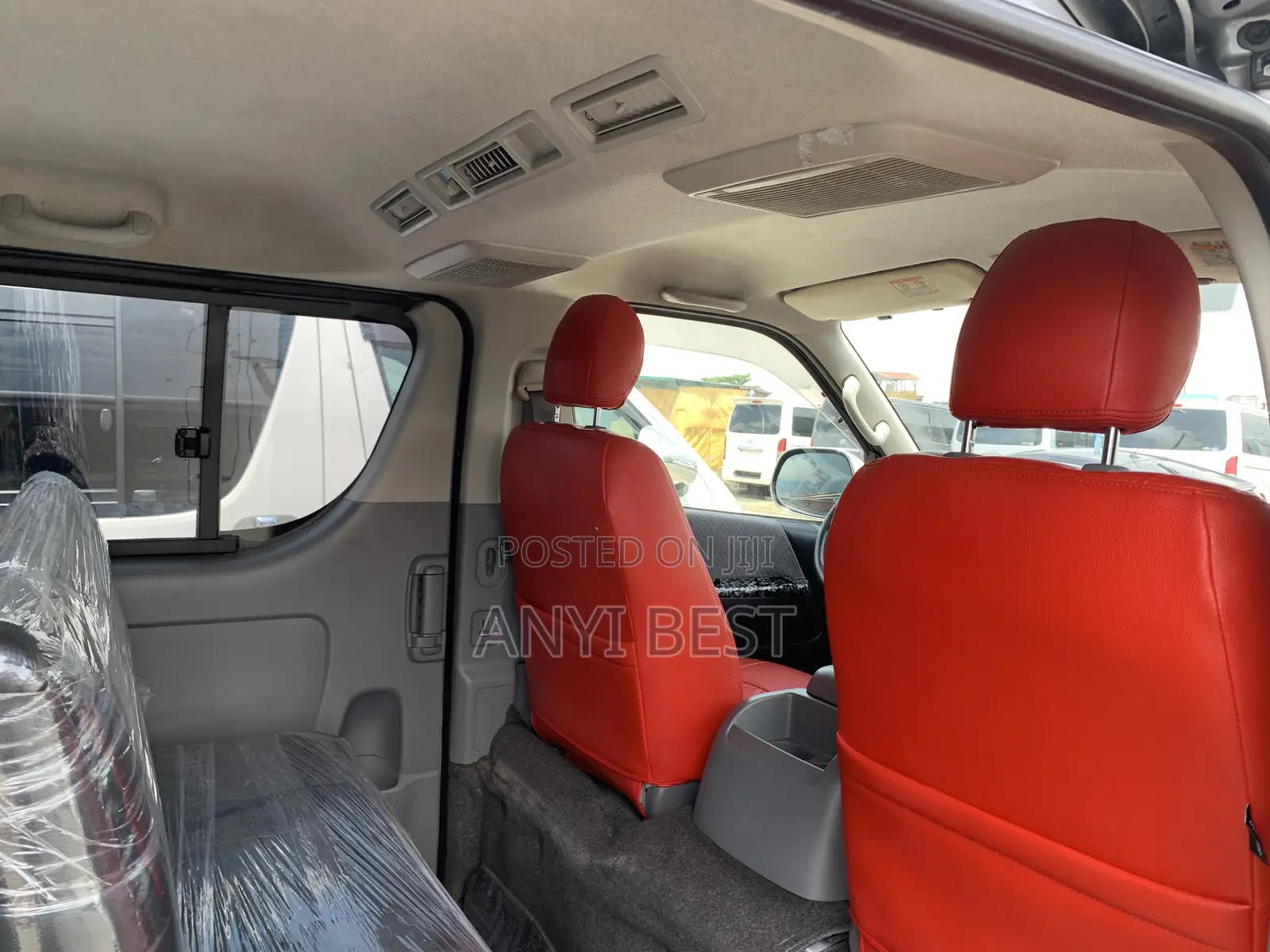 Toyota HiAce 2010 Silver