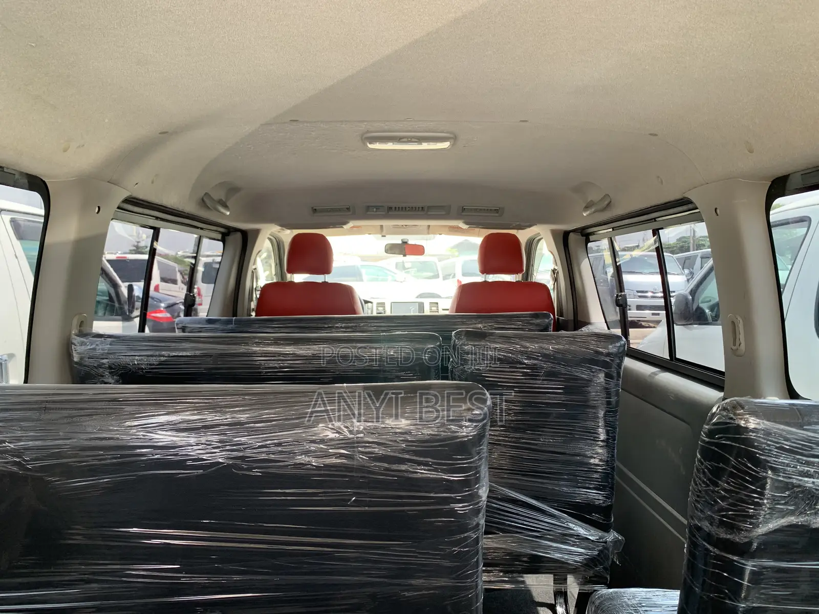 Toyota HiAce 2010 Silver