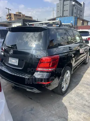Mercedes-Benz GLK-Class 350 2014 Black
