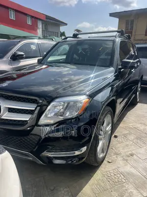 Mercedes-Benz GLK-Class 350 2014 Black