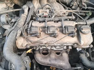 Toyota Sienna CE & 1 hatch 2000 Green