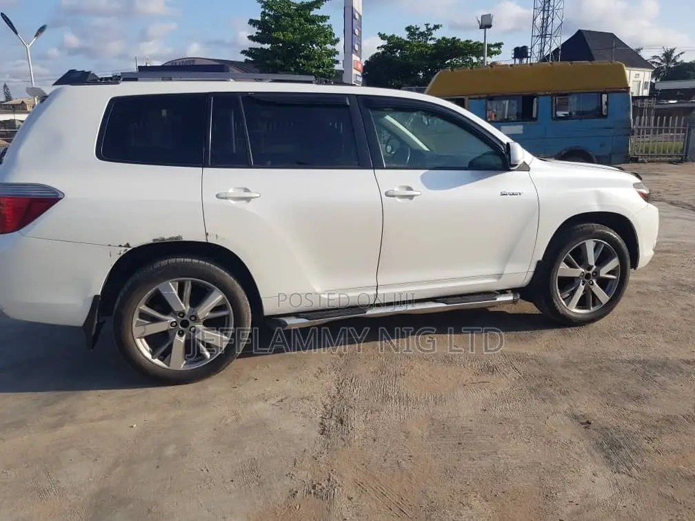 Toyota Highlander 2009 White