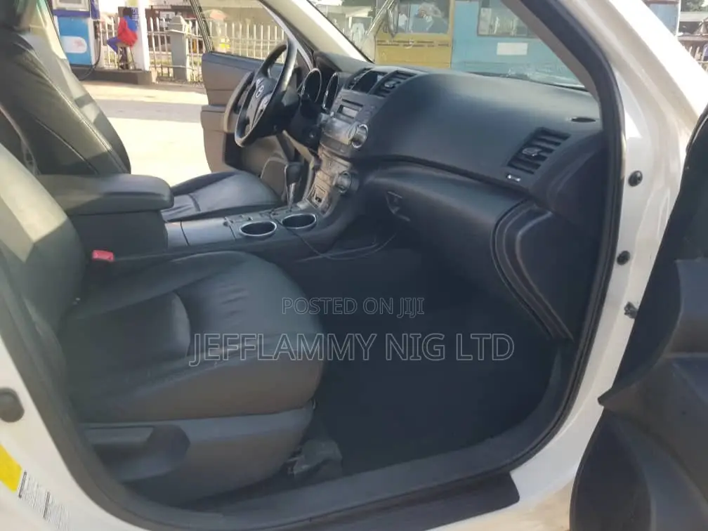 Toyota Highlander 2009 White