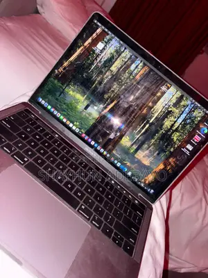 Laptop Apple MacBook 2018 8GB Intel Core i5 SSD 500GB