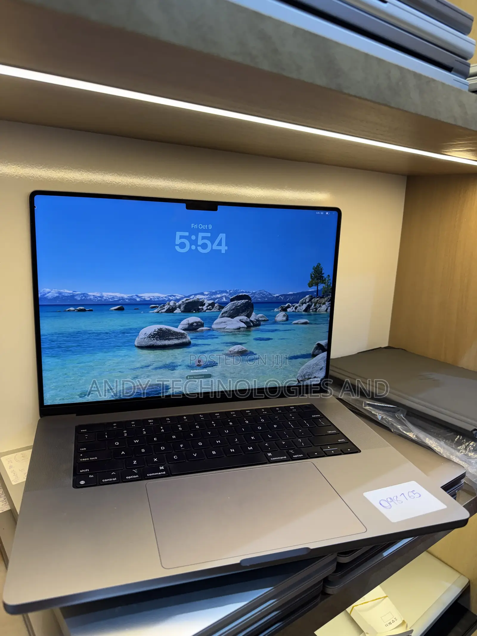 Laptop Apple MacBook Pro 2021 M1 32GB Apple M1 Pro SSD 512GB