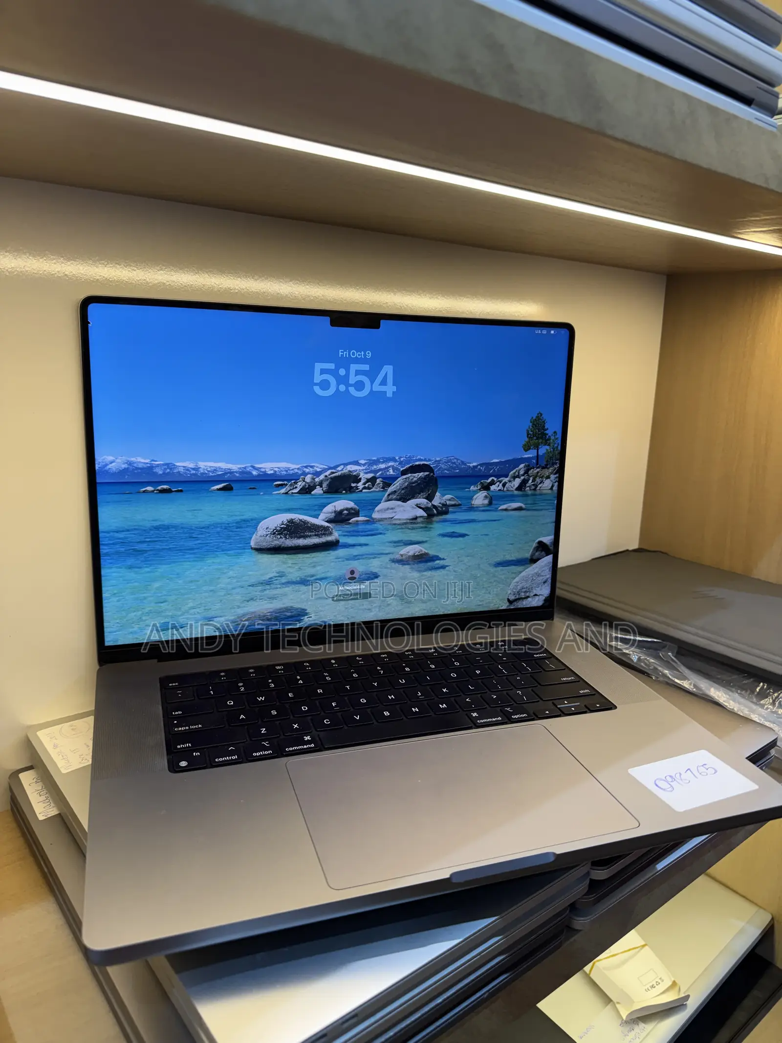 Laptop Apple MacBook Pro 2021 M1 32GB Apple M1 Pro SSD 512GB