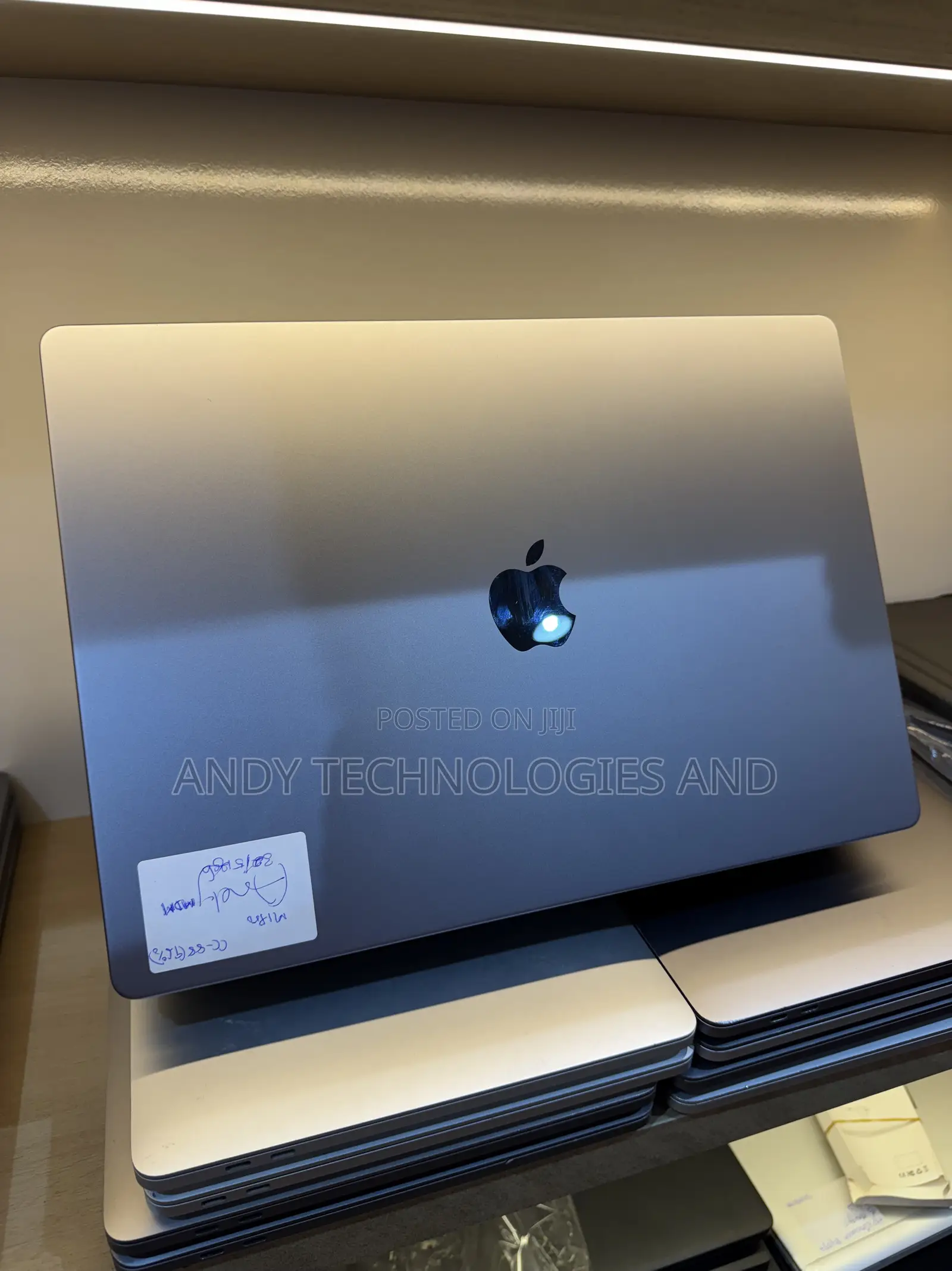 Laptop Apple MacBook Pro 2021 M1 32GB Apple M1 Pro SSD 512GB