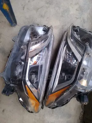 Head Lamp Toyota Ran4 2018 Models