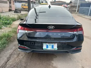 Hyundai Elantra 2021 Blue