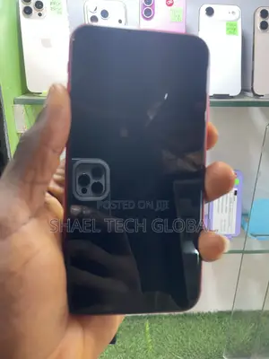 Apple iPhone 11 64 GB Red