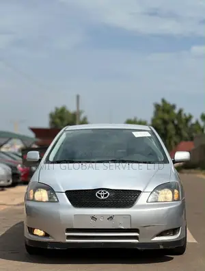 Toyota Corolla 2004 Silver