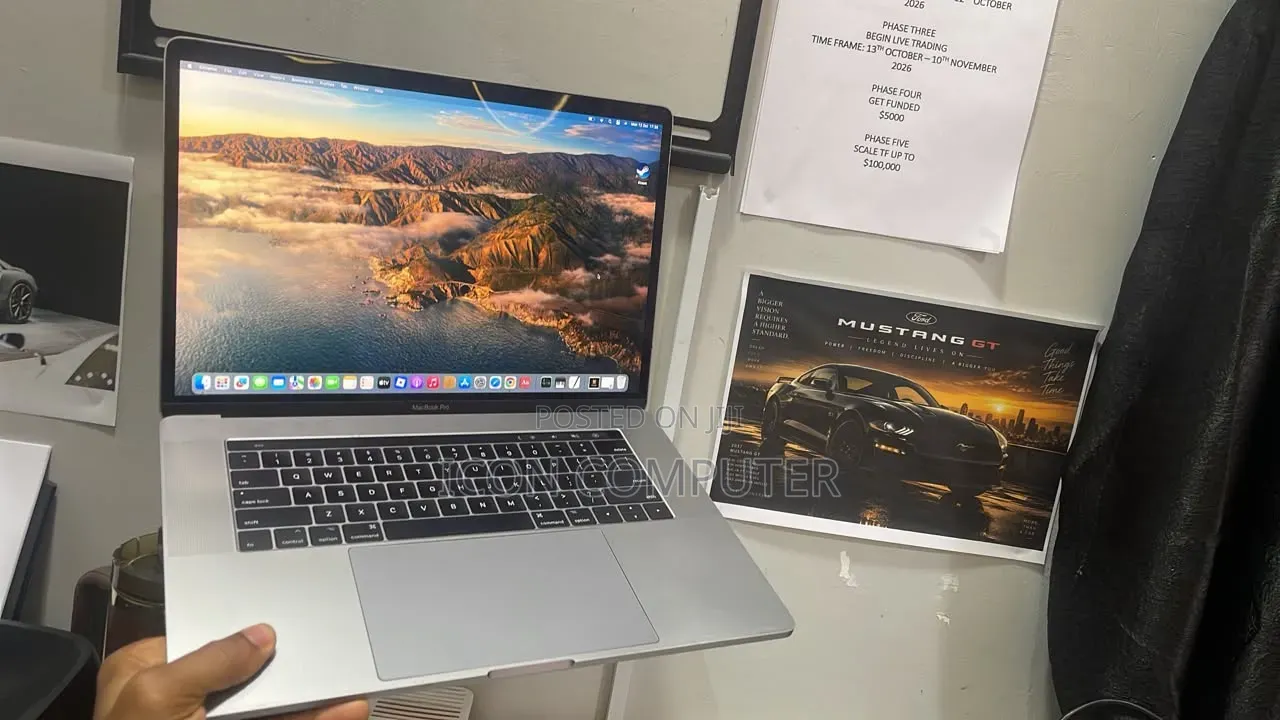 Laptop Apple MacBook Pro 2017 16GB Intel Core i7 SSD 512GB