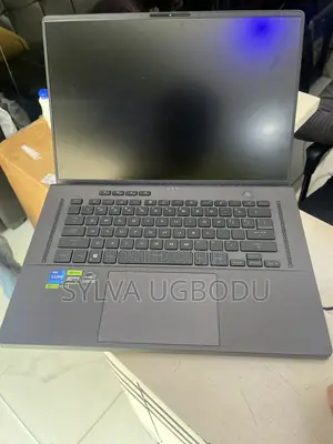 Laptop Asus ROG Zephyrus G16 16GB Intel Core i7 SSHD (Hybrid) 512GB