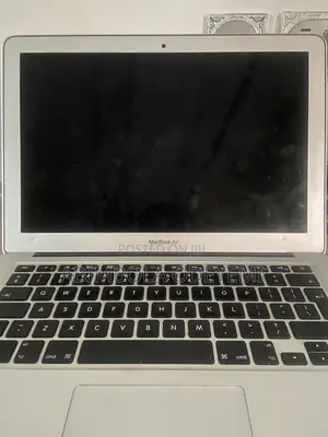 Laptop Apple MacBook Air 2017 8GB Intel Core i5 SSD 128GB