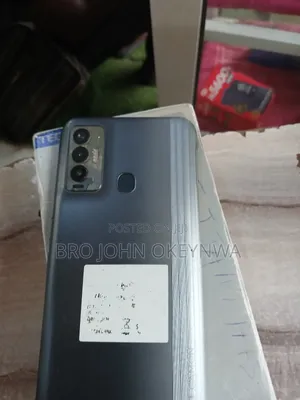 Tecno Camon 18i 128 GB Silver