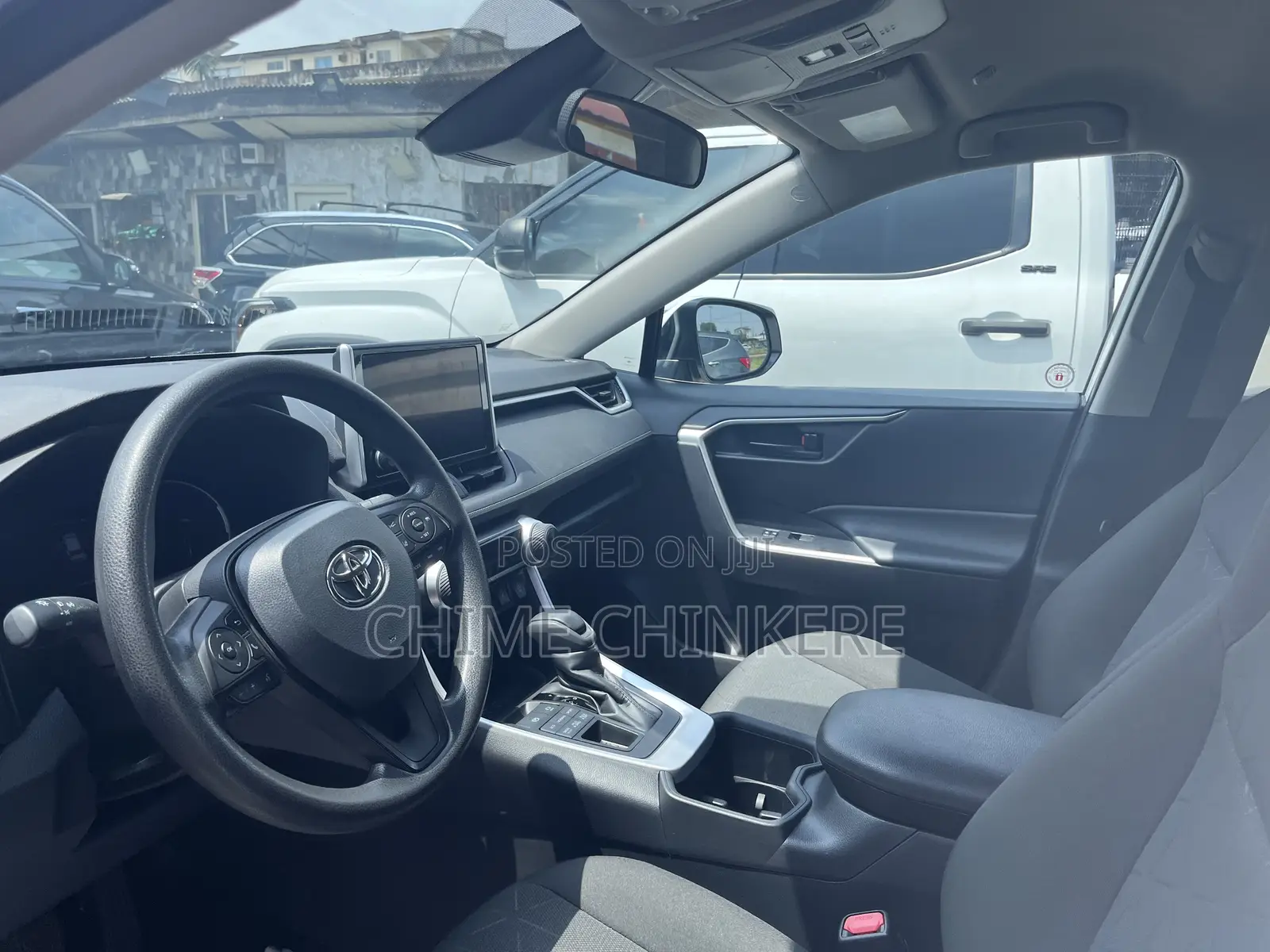 Toyota RAV4 LE 2025 White