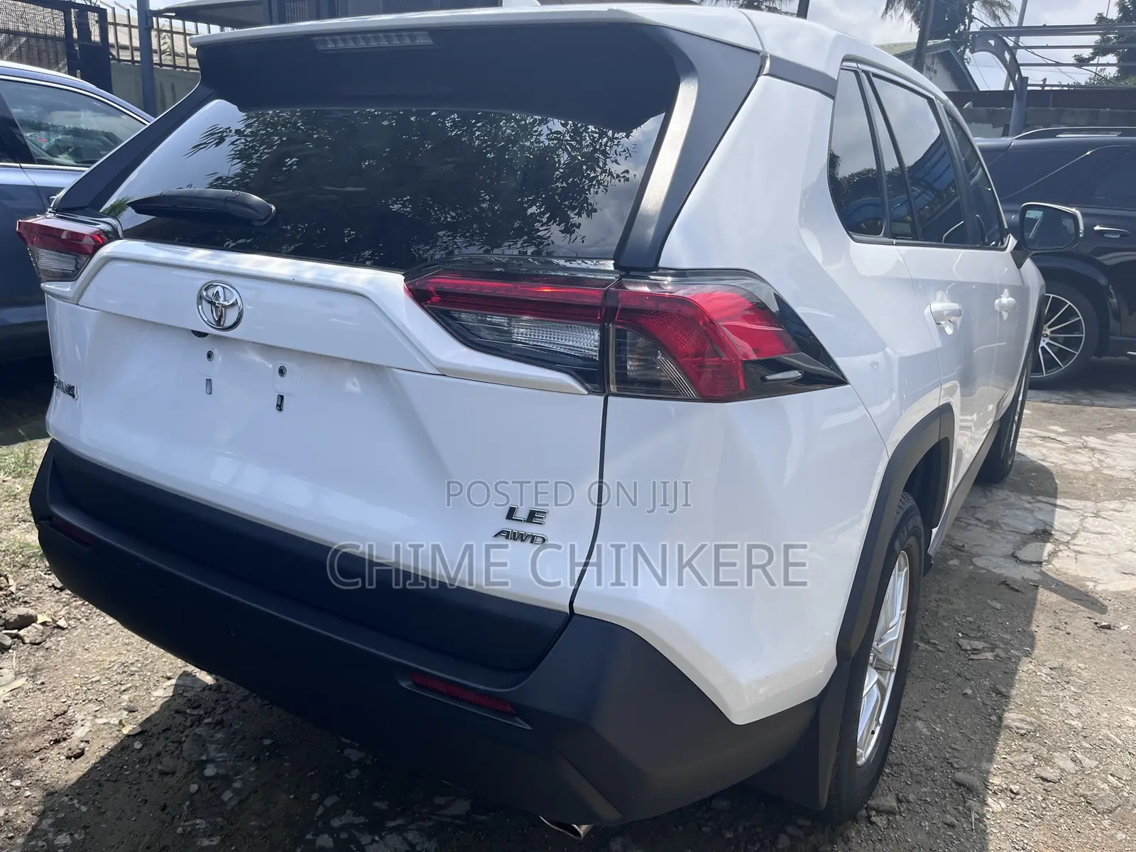 Toyota RAV4 LE 2025 White