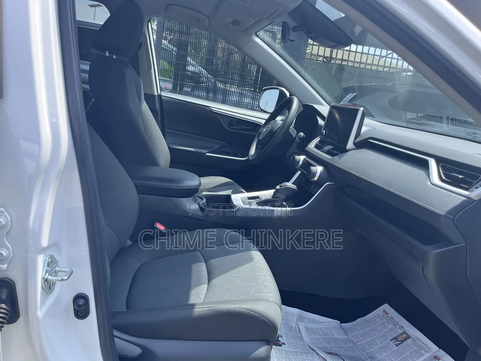 Toyota RAV4 LE 2025 White