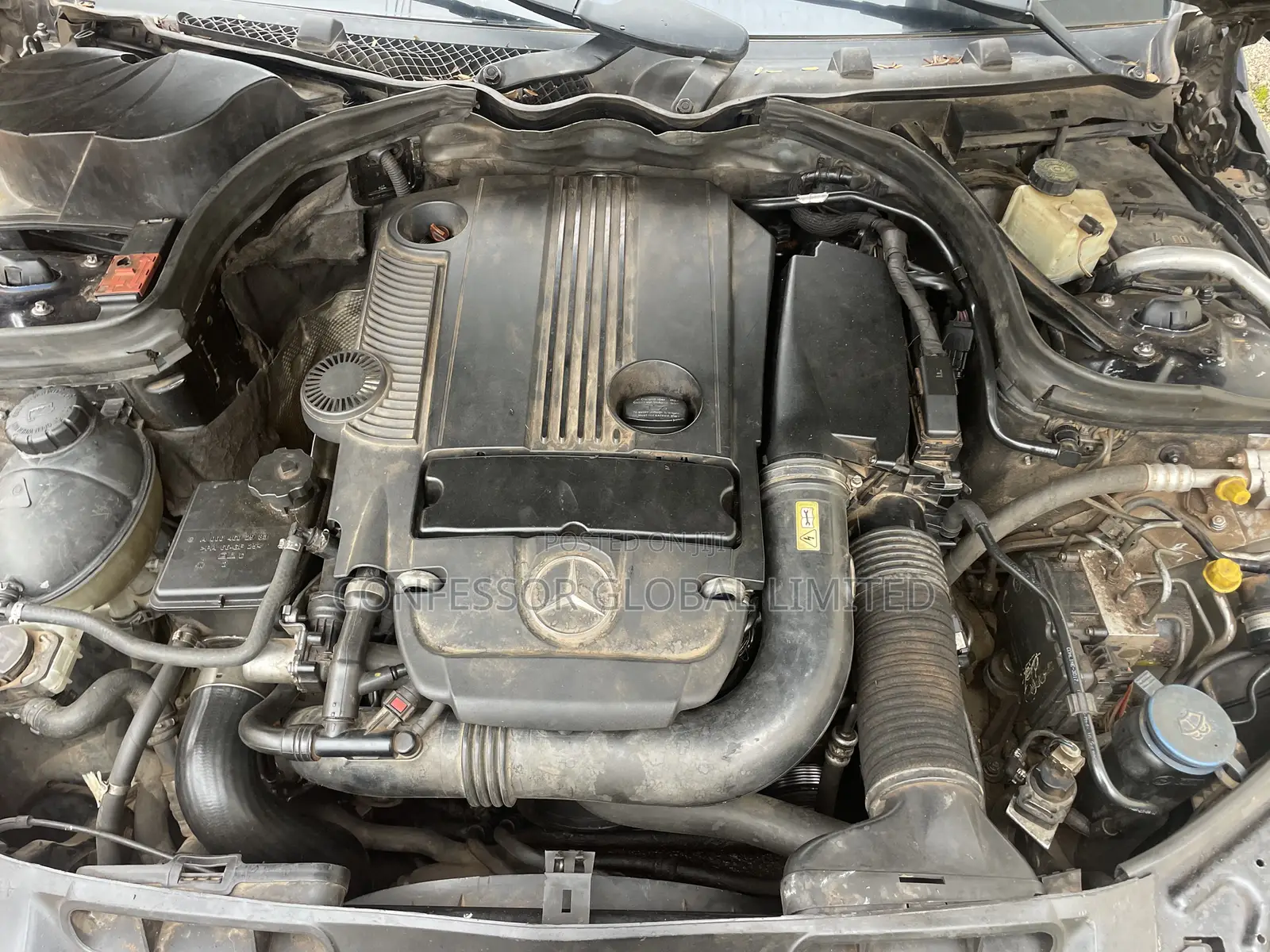Mercedes-Benz C250 2012 Blue
