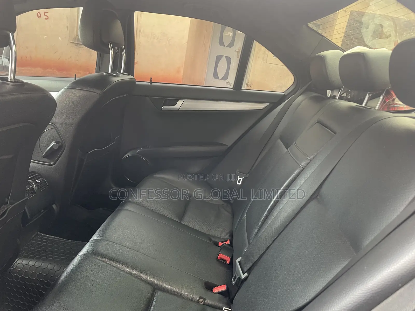 Mercedes-Benz C250 2012 Blue