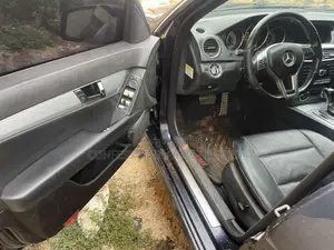 Mercedes-Benz C250 2012 Blue