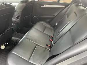 Mercedes-Benz C250 2012 Blue