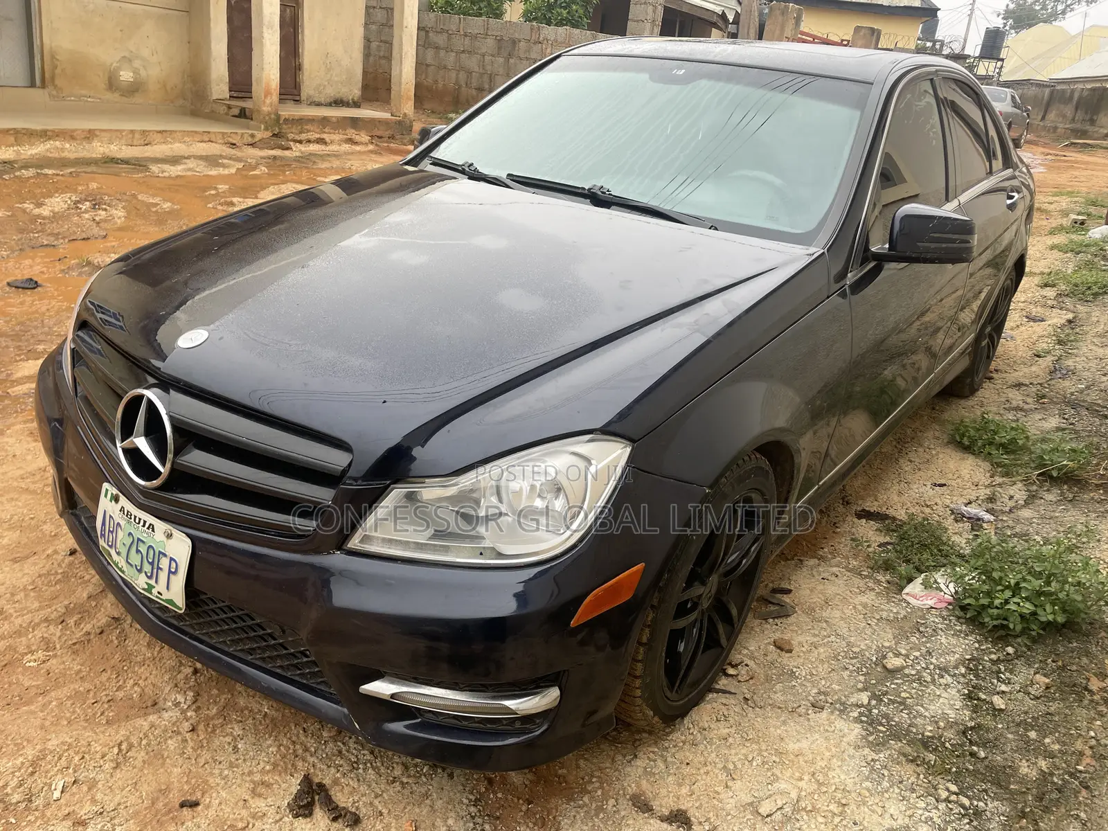 Mercedes-Benz C250 2012 Blue