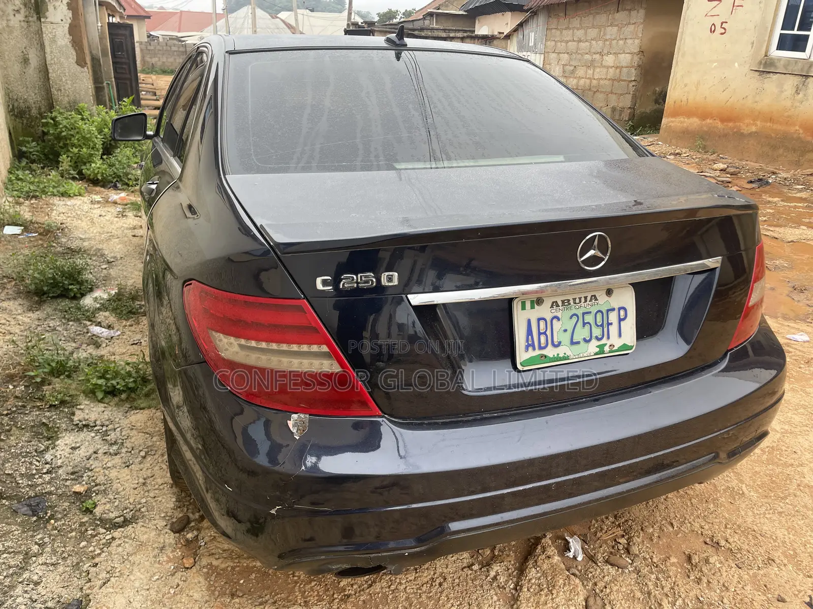 Mercedes-Benz C250 2012 Blue