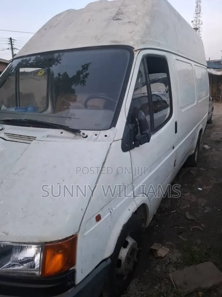 Ford Transit 1999 White