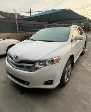 Toyota Venza 2010 White