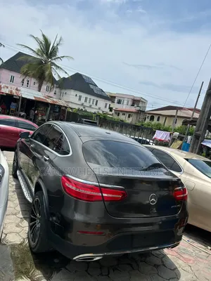 Mercedes-Benz GLC-Class 2017 Brown