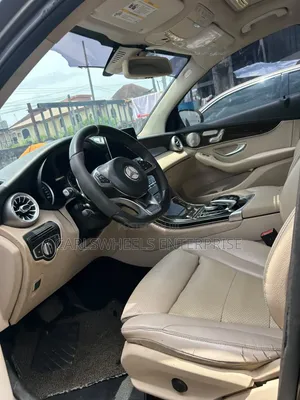 Mercedes-Benz GLC-Class 2017 Brown