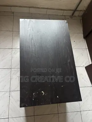 Modern Dual-Tone Coffee Table / Center Table