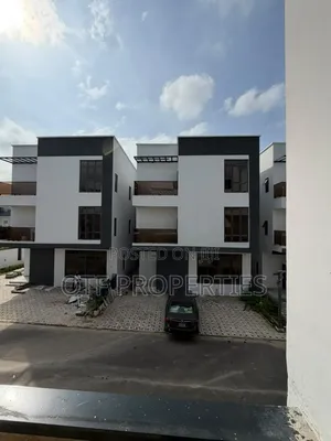 4bdrm Duplex in Kado for sale